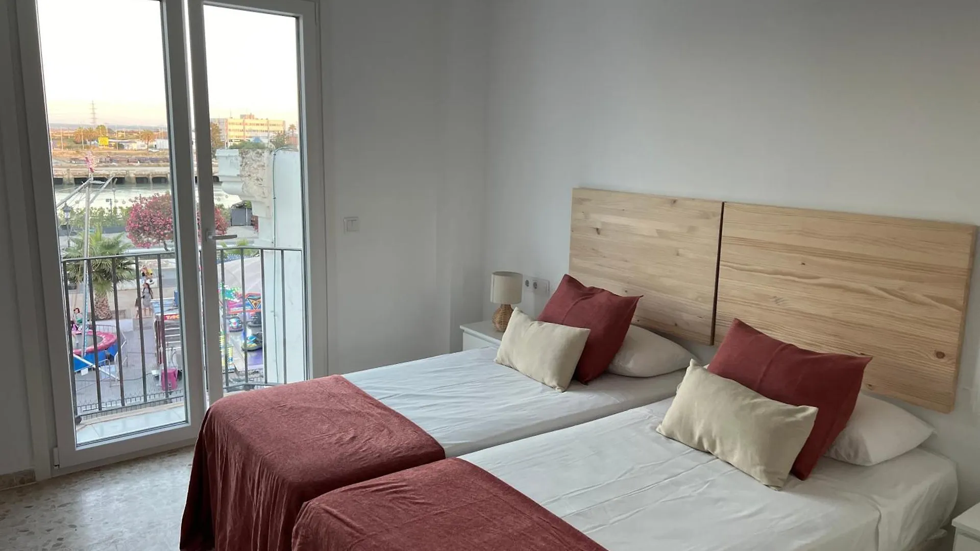 Ginva - Apartamento En Pleno Centro 3 El Puerto de Santa Maria 0*,  Spain